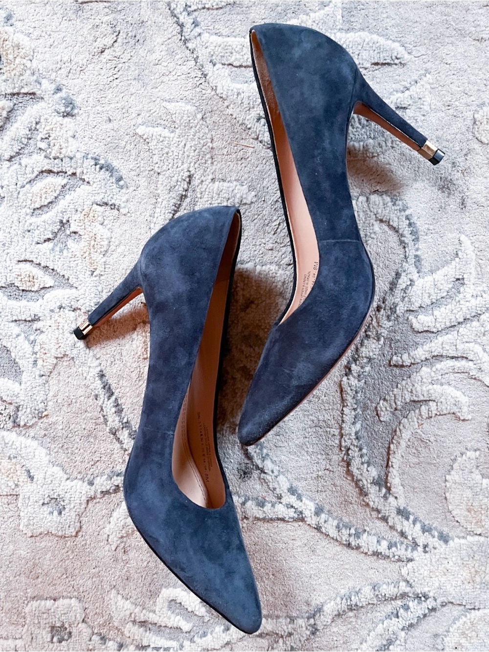 Tory Burch Women’s  Blue Suede Pump Pointed Toe Heel Size US  8M